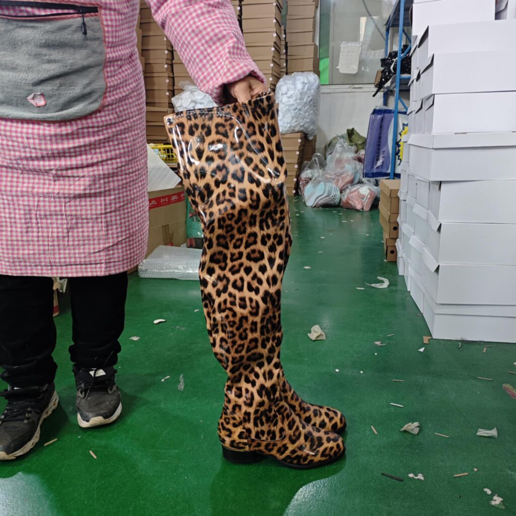 Flat Leopard