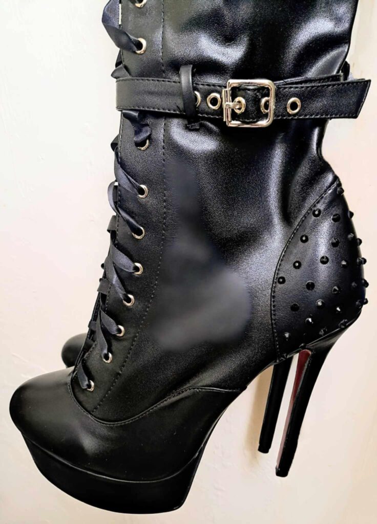 Black Studs Boots