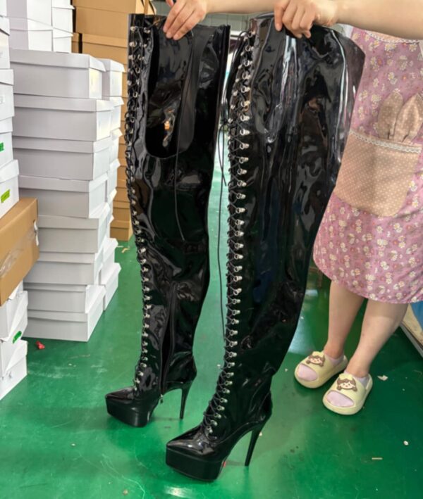 Black Crotch Boots