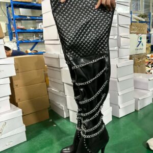 Black exclusive boots